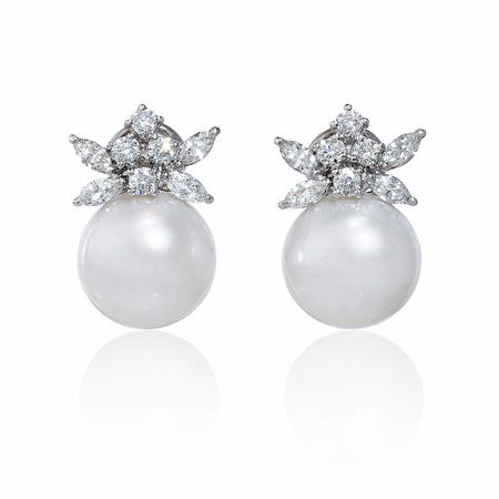 1.61ct Diamond and Pearl 18k White Gold Earrings