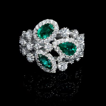 1.37ct Diamond and Emerald 18k White Gold Ring