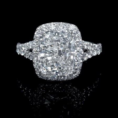 Diamond 18k White Gold  Split Shank Halo Engagement Ring Setting
