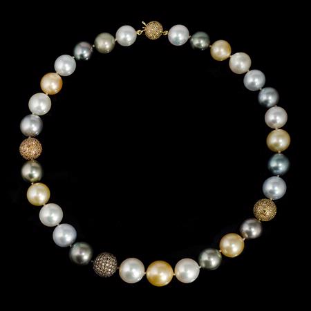 9.00ct Diamond Multi-Colored South Sea Pearl 18k Yellow Gold Necklace
