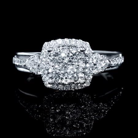 Diamond 18k White Gold Halo Ring