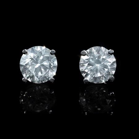 Diamond 2.01 Carats 14k White Gold Stud Earrings  