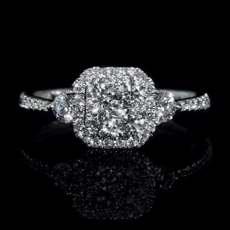 .83ct Diamond 18k White Gold Ring
